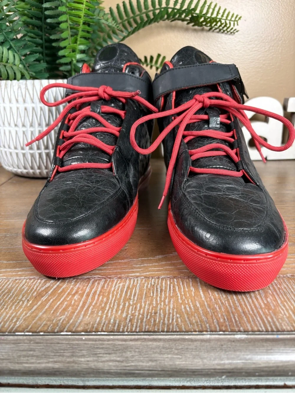 Leandro Lopes Men's Black High-Top Sneakers with Red Soles and Laces Size 7
